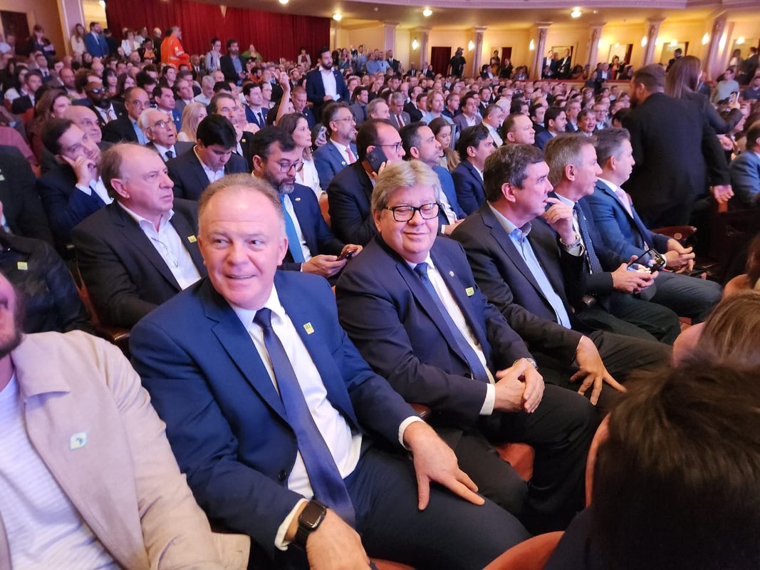 Casagrande anuncia que Novo PAC prevê quase 66 bilhões de reais para o Espírito Santo