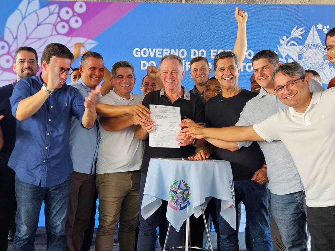 Governo do Estado dá início ao serviço de oftalmologia no Litoral Sul e inaugura obra em Piúma
