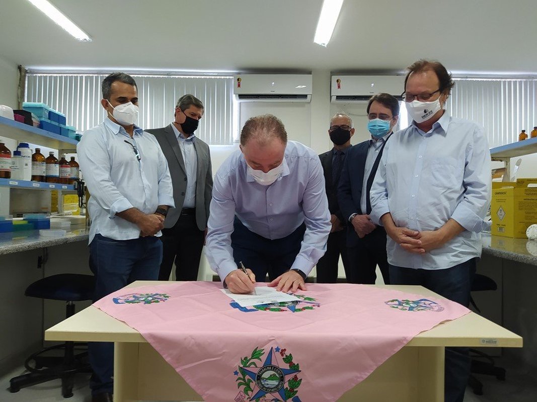 Ações do Estado Presente: Governador assina Ordem de Serviço para reforma do Departamento Médico Legal de Vitória