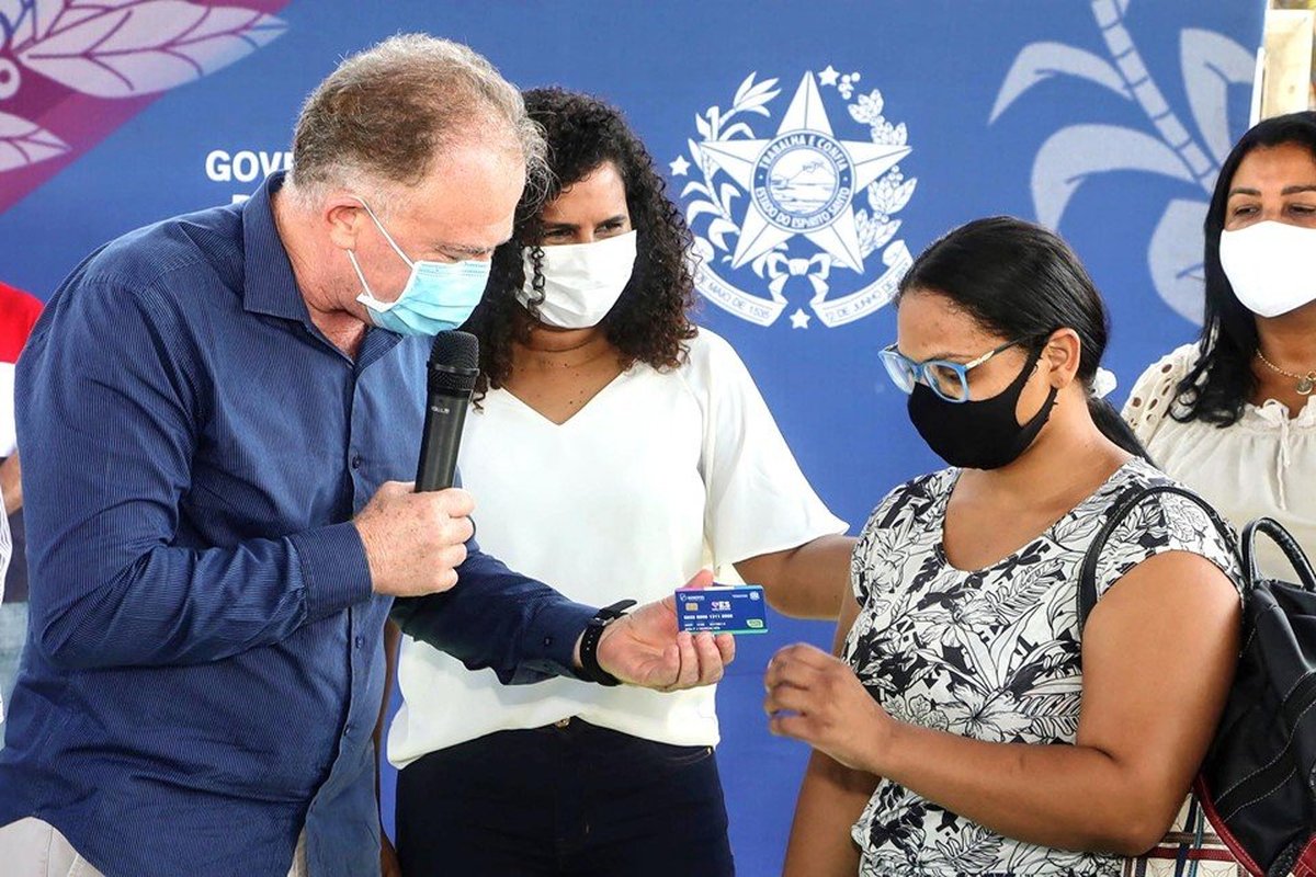 Casagrande e Euclério Sampaio iniciam distribuição do Cartão ES Solidário