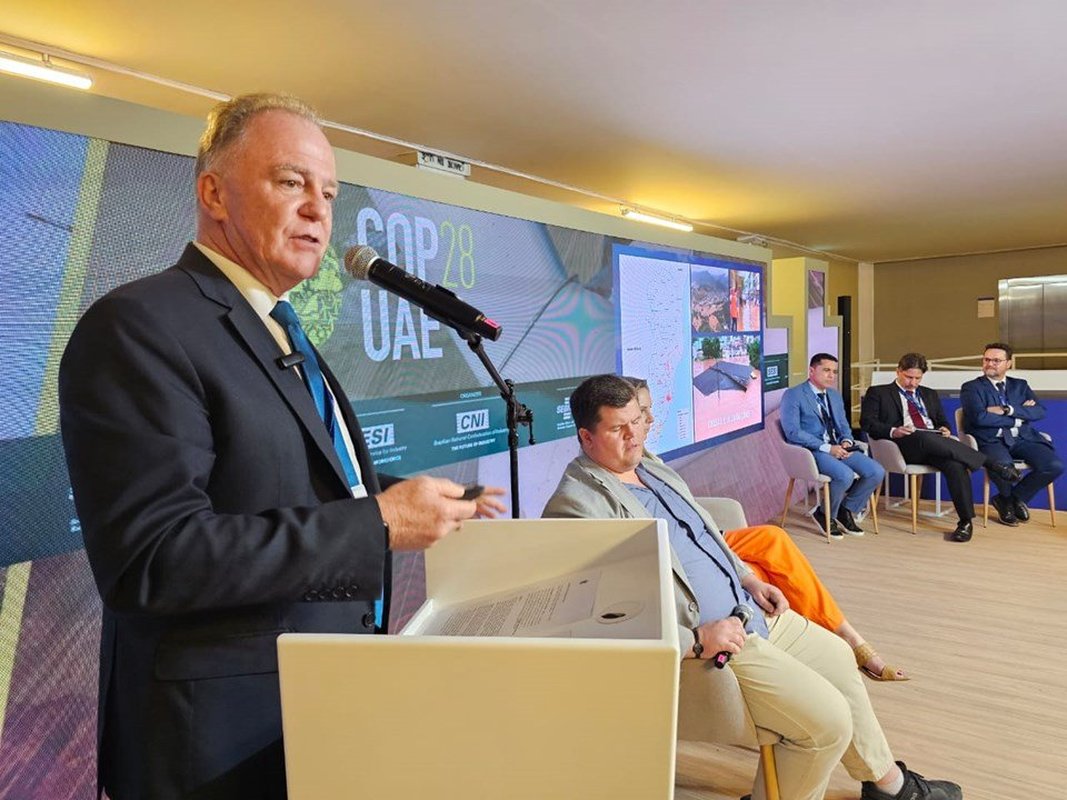 ESPÍRITO SANTO ADOTA AÇÃO INÉDITA NO PAÍS: Veículos do Governo vão passar a usar biocombustíveis, anuncia Casagrande