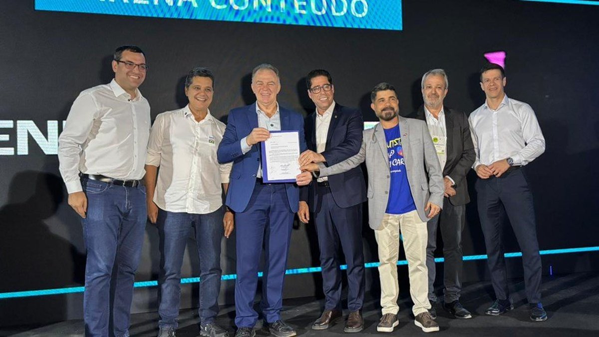 Casagrande e Ricardo Ferraço anunciam medidas de proteção para setores impactados pelo aumento tarifário dos EUA