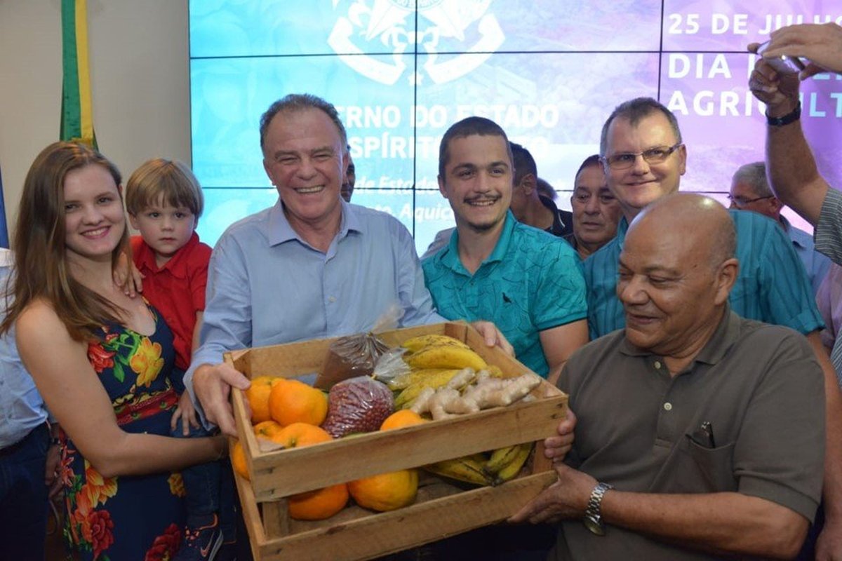 Dia Internacional da Agricultura Familiar com entregas e homenagens no Palácio Anchieta