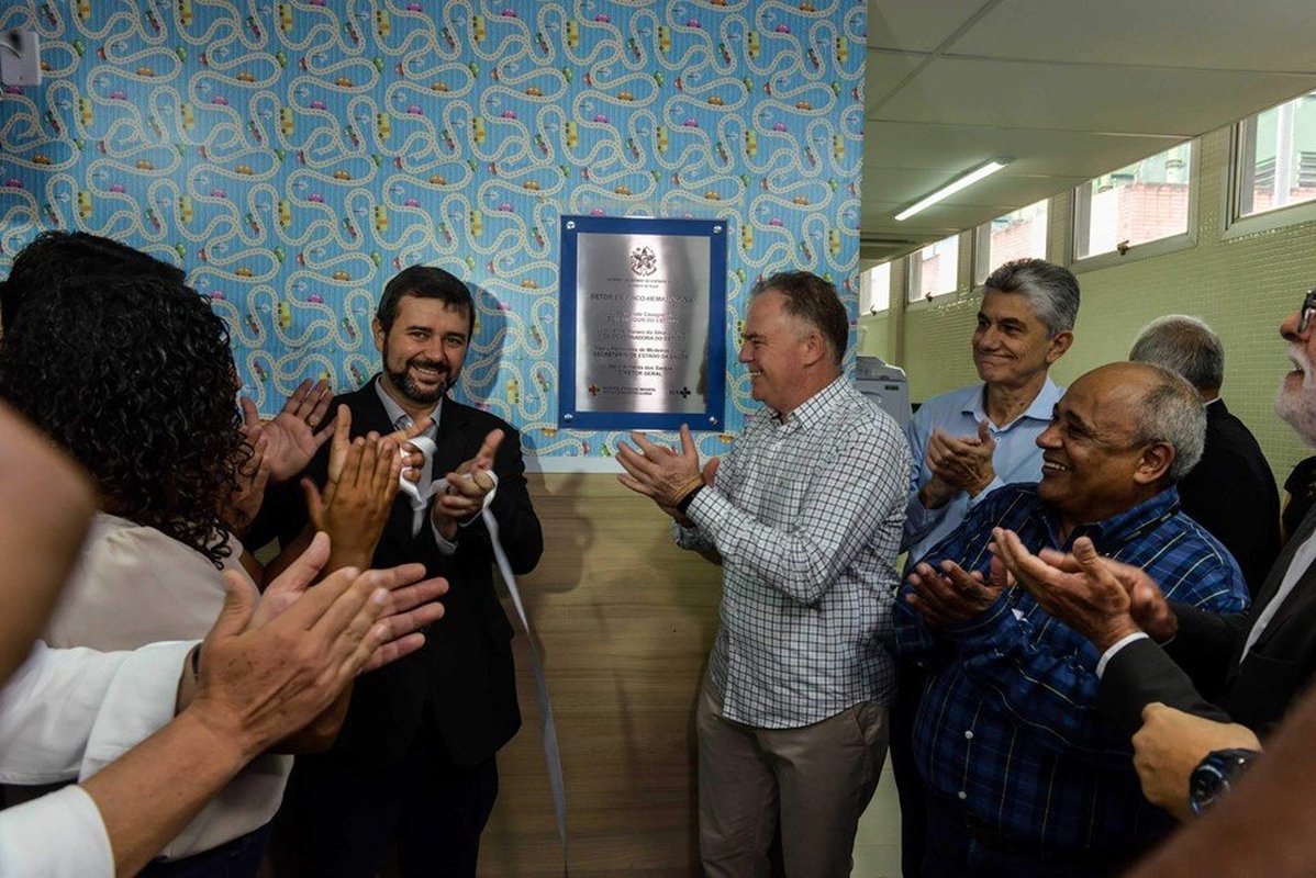 Casagrande inaugura novo setor de oncologia do Hospital Infantil de Vitória