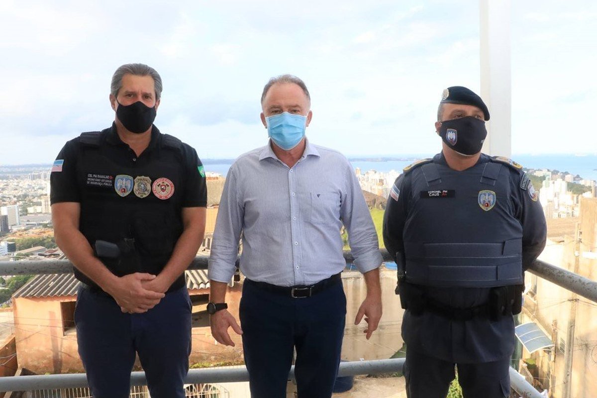 Governador anuncia reforço de policiamento e mais ações sociais no ‘Território do Bem’