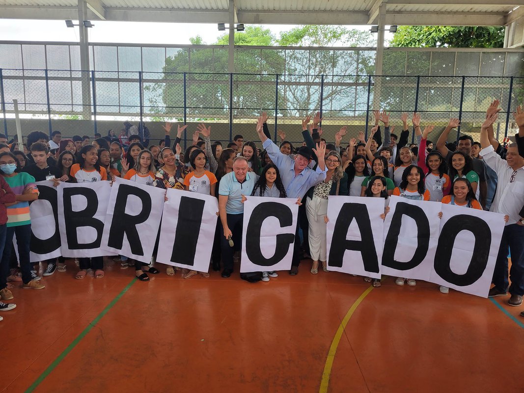 Estudantes agradecem ao governador pelos investimentos na educação capixaba