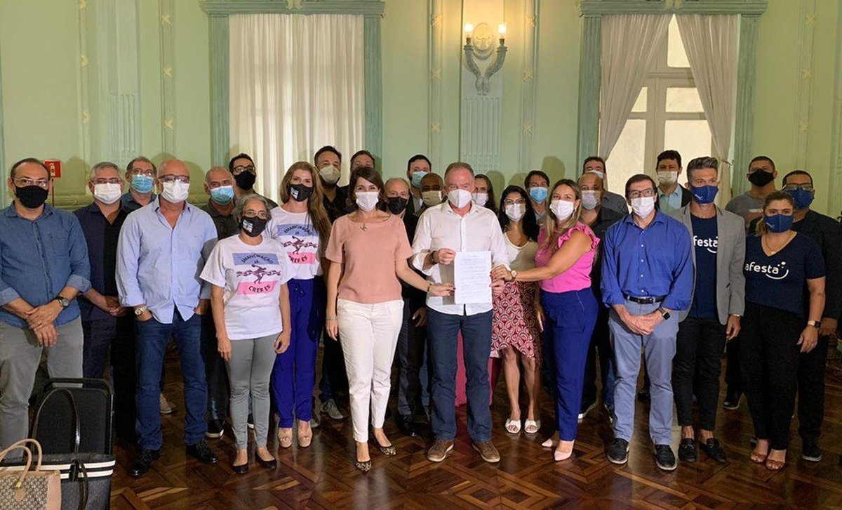 PACTO FIRMADO ENTRE GOVERNO E EMPRESÁRIOS: Bares e restaurantes vão exigir passaporte da vacina contra Covid/19 no Espírito Santo
