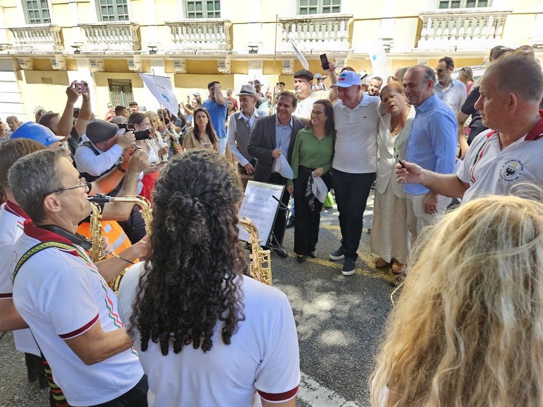 Casagrande participa das comemorações dos 150 anos da chegada dos primeiros imigrantes ao Brasil