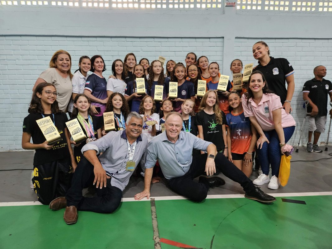 Governo do Estado inaugura academia de alto rendimento e homenageia atletas capixabas