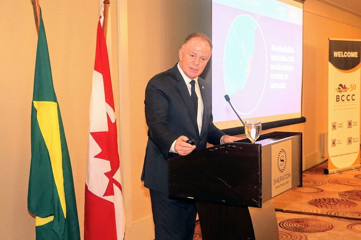 Governador e cônsul do Brasil no Canadá destacam potencialidades do Espírito Santo para empresários estrangeiros