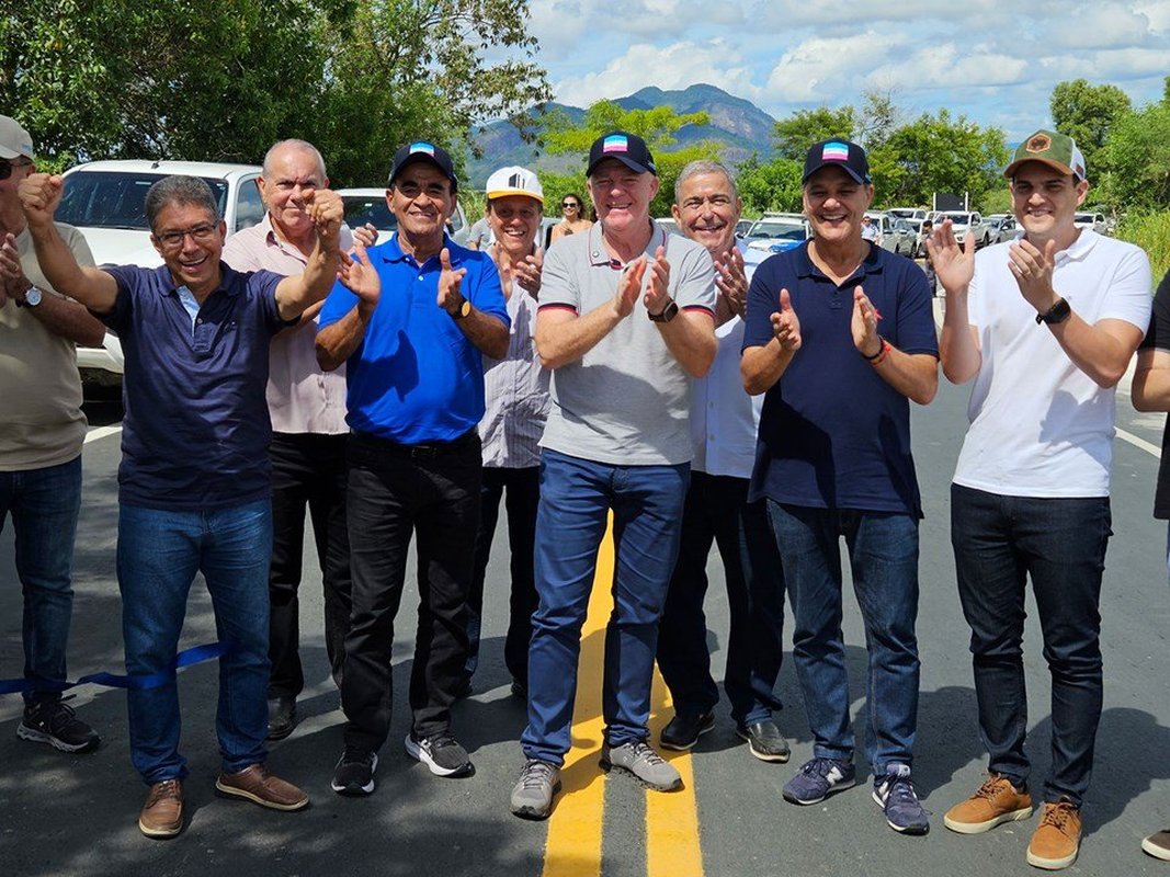 Governador inaugura Estrada de Santa Rosa e anuncia mais investimentos em Aracruz