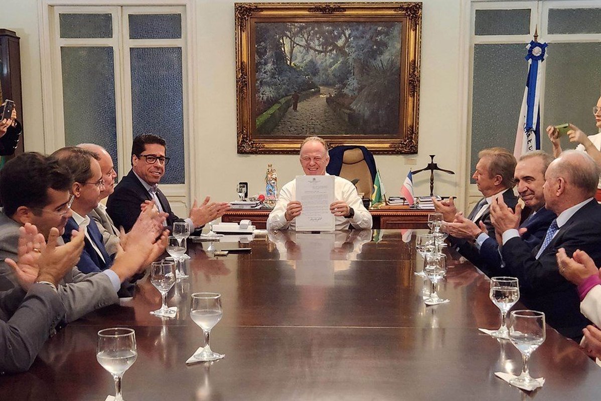 Governador sanciona lei que amplia acesso da população à Justiça no Espírito Santo