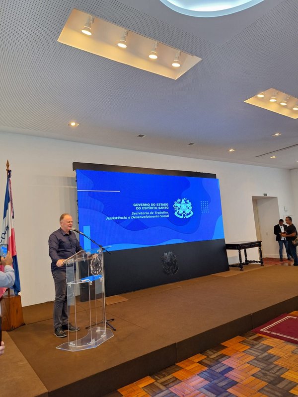 ‘É preciso que governante tenha capacidade de suportar pressões de pessoas desequilibradas, violentas e produtoras de fake news’