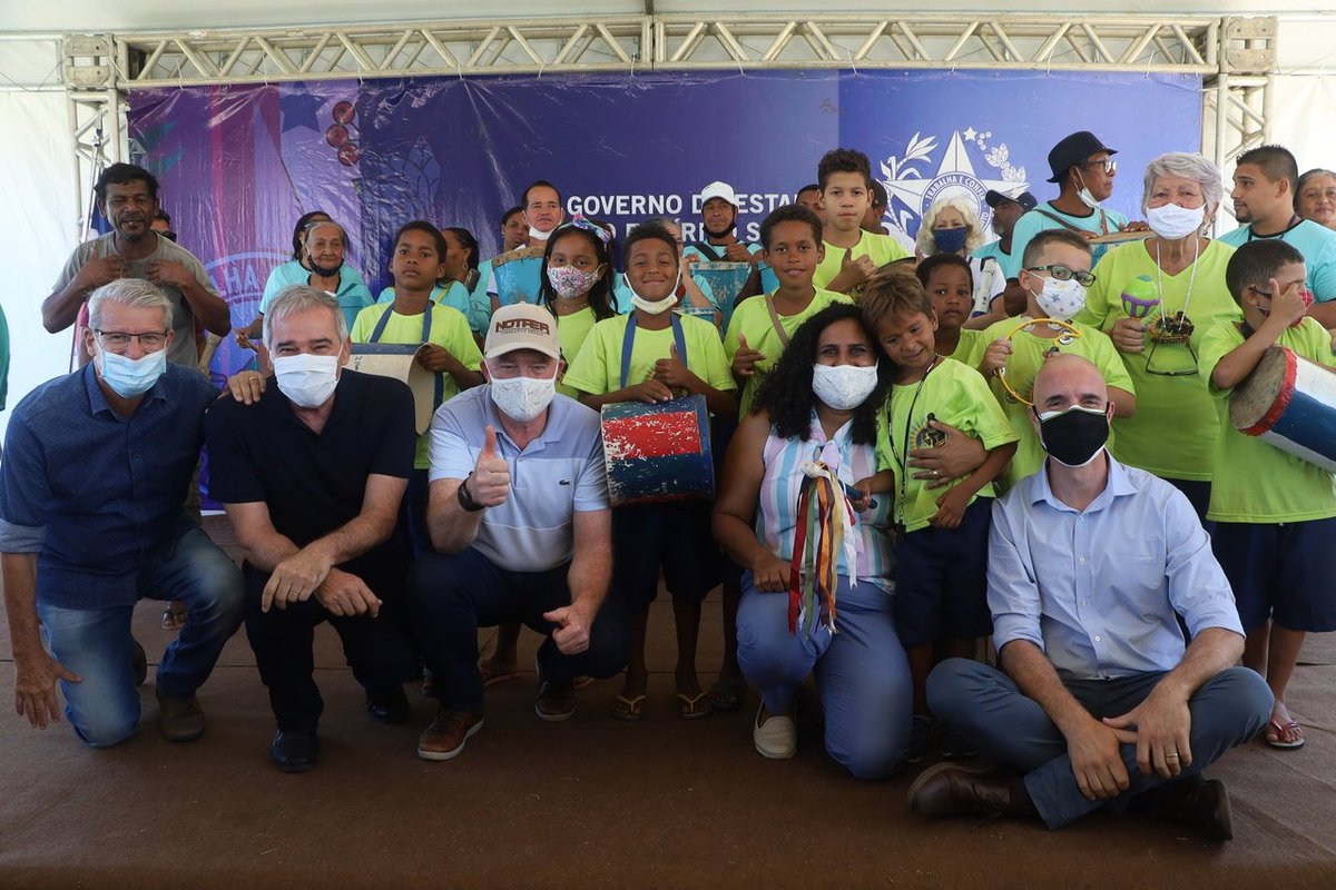 Casagrande autoriza início de obras rodoviárias e anuncia investimentos na área de assistência social na cidade de Linhares