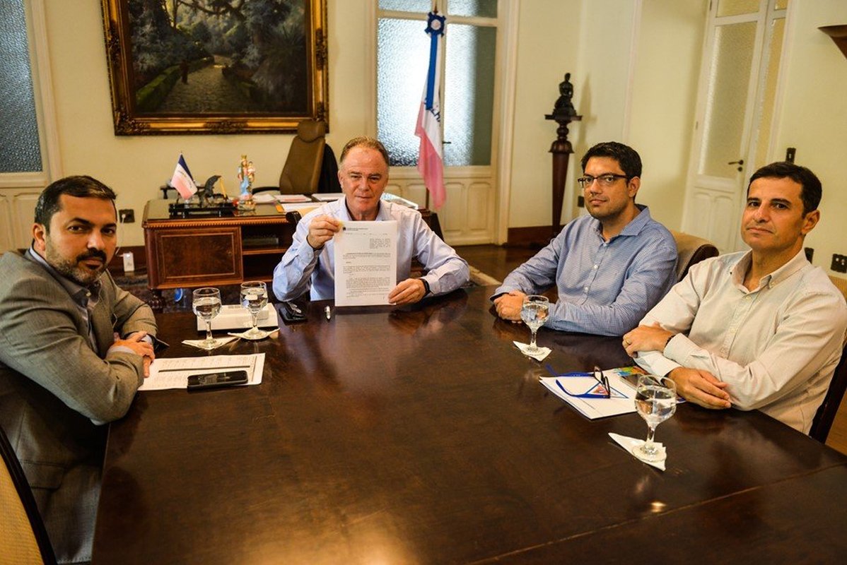 Governador assina decreto com novas medidas para recuperação de municípios atingidos pelas chuvas