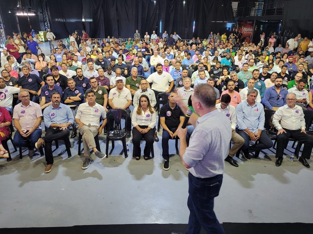 Renato Casagrande em primeiro lugar com 53%