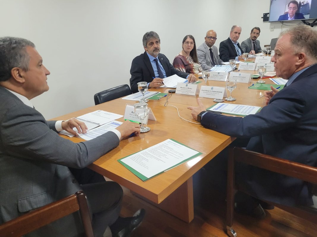 Ministro garante a Casagrande que União vai inserir obras prioritárias do Espírito Santo no novo PAC