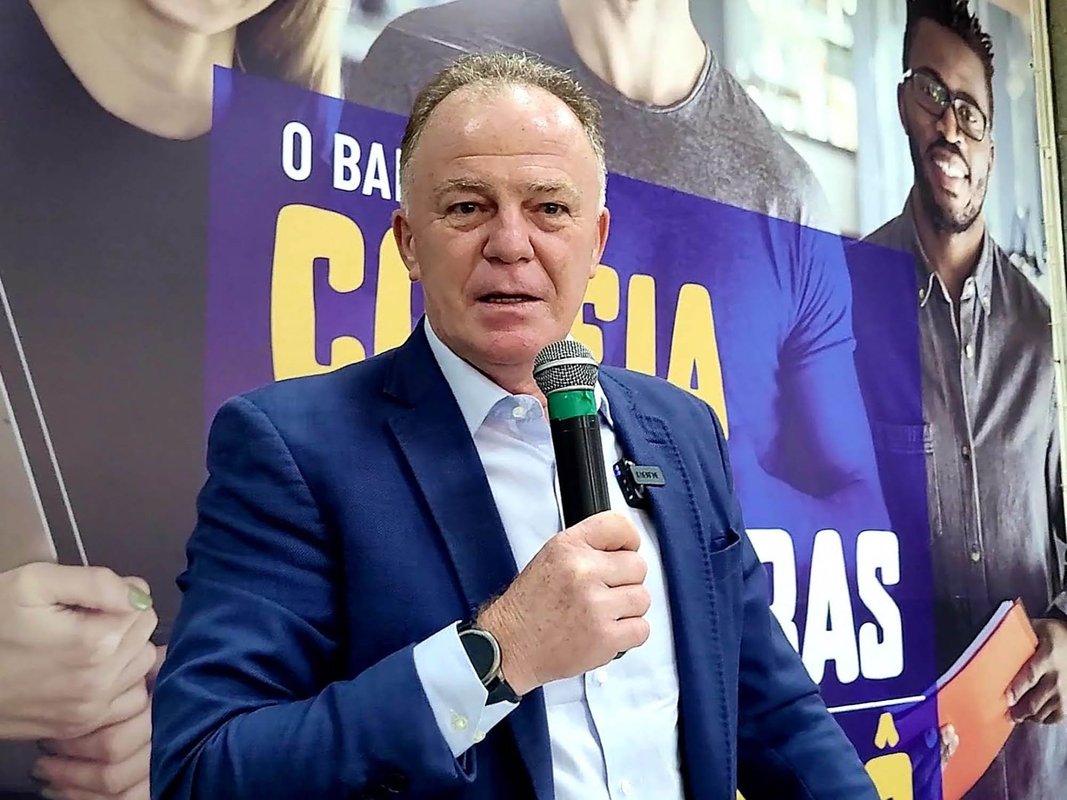 VITÓRIA NO 1º TURNO: Casagrande agradece resultado da pesquisa e elogia entrada de Geraldo Alckmin no PSB