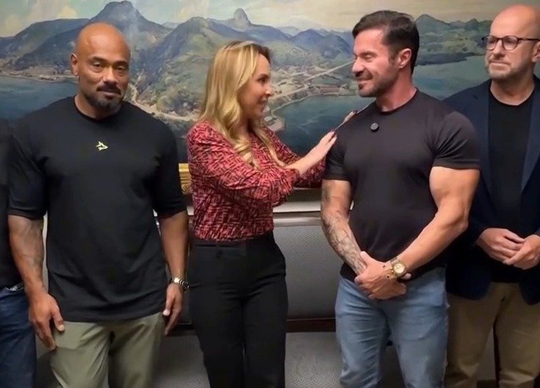 Vice-prefeita de Vitória recebe em seu gabinete influenciador fitness que se tornou réu por tráfico de drogas e lavagem de dinheiro