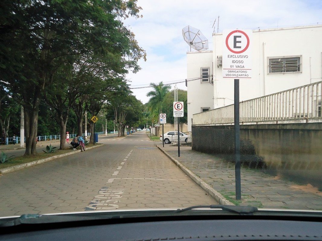 Credencial de estacionamento de idoso já pode ser pedido pela internet