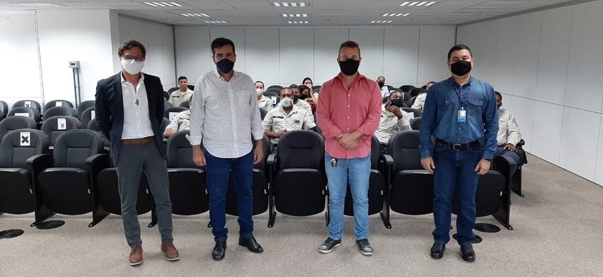 Agentes de Trânsito de Cariacica começam a utilizar talonário eletrônico