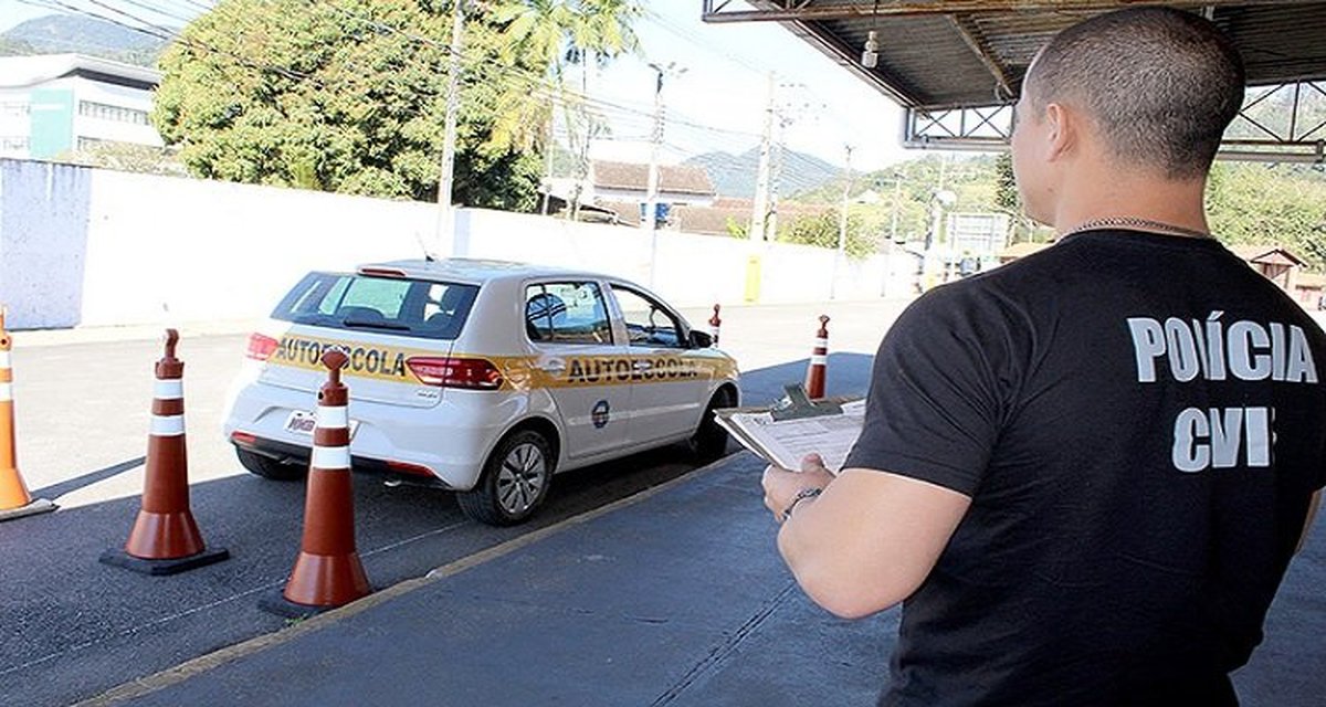 Policiais examinadores de trânsito precisam fazer curso de atualização e Sindipol/ES consegue desconto com o CEATT
