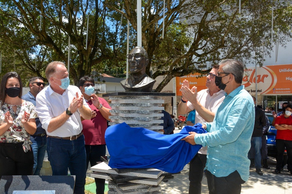 Prefeito de Presidente Kennedy anuncia apoio à reeleição de Casagrande e de Bolsonaro