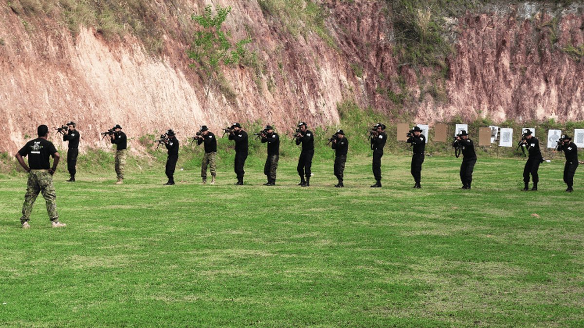 Atiradores de elite da PM do Espírito Santo e do Pará e da Polícia Rodoviária Federal fazem curso no Estande de Tiros do Sindipol/ES