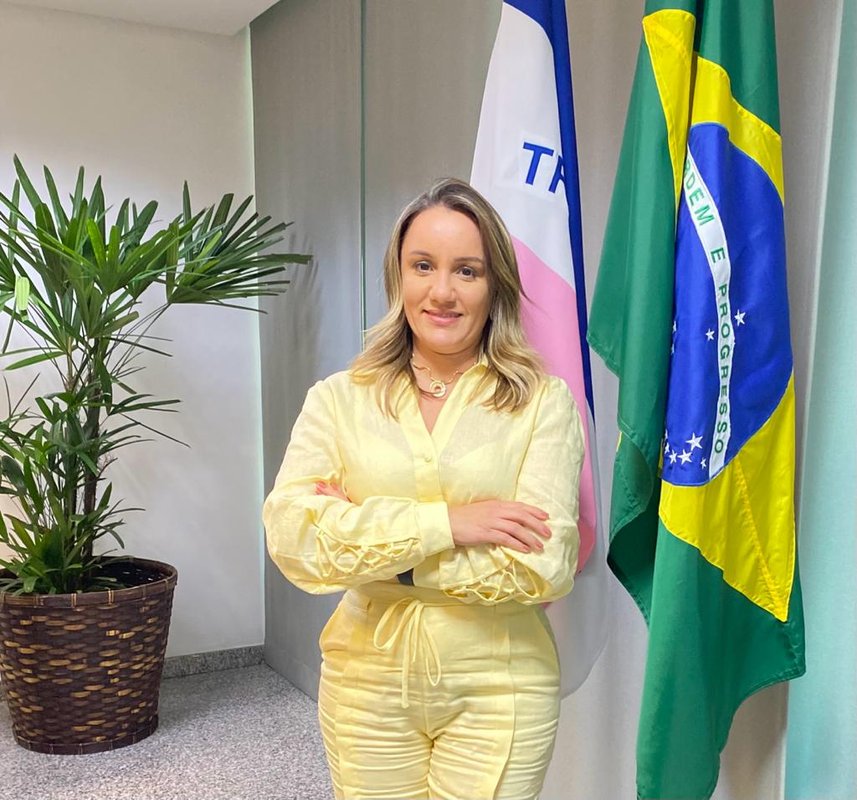 Emanuela Pedroso, o motor que ajuda a acelerar o Governo Casagrande nas entregas de obras e outras ações às 78 cidades capixabas