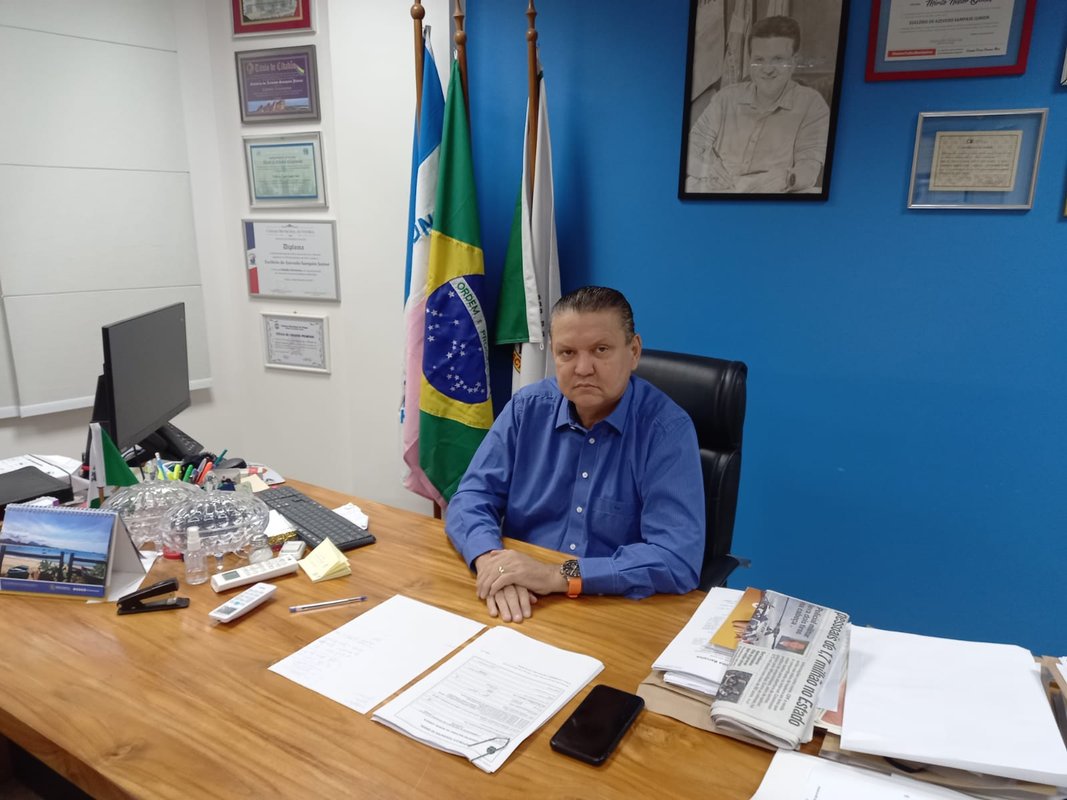 Baixa nas pesquisas leva ex-prefeito da Serra ao desespero e a mentir, afirma Euclério Sampaio
