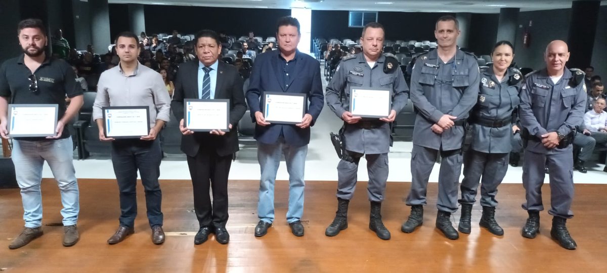 Euclério Sampaio recebe homenagem do 7º Batalhão da Polícia Militar