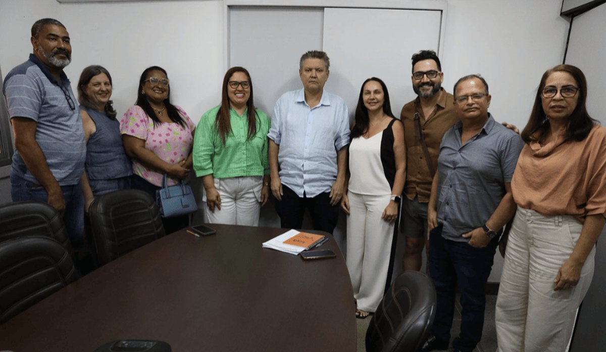 PACOTÃO DE NATAL EM CARIACICA: Euclério anuncia concurso público com 452 vagas e abono de até R$ 6 mil para servidores