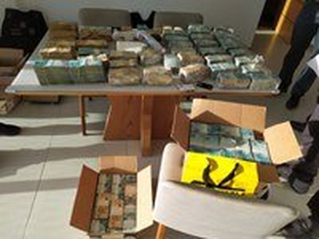 Polícia Federal deflagra operação contra fraudes financeiras, invasão de sistema bancário e lavagem de dinheiro no Espírito Santo
