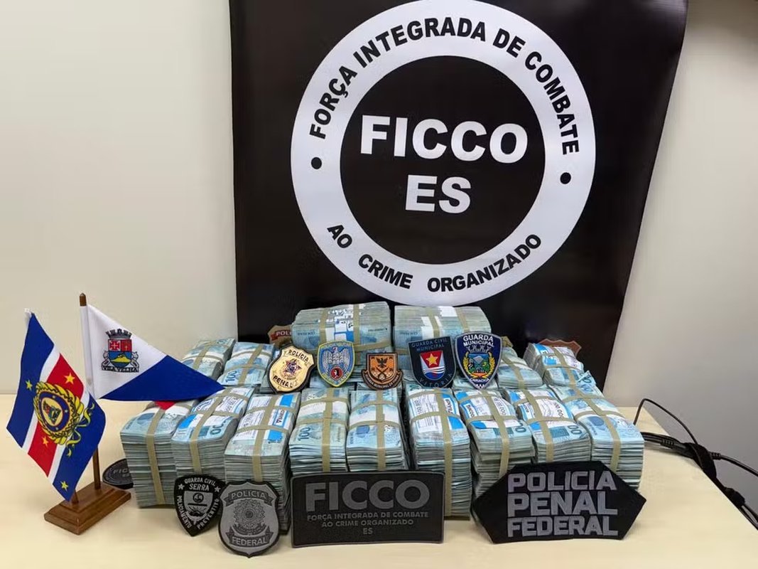 ‘Laranjas’ presos sacando R$ 2 milhões dentro de banco em Vitória entregaram lista da propina para a Polícia Federal
