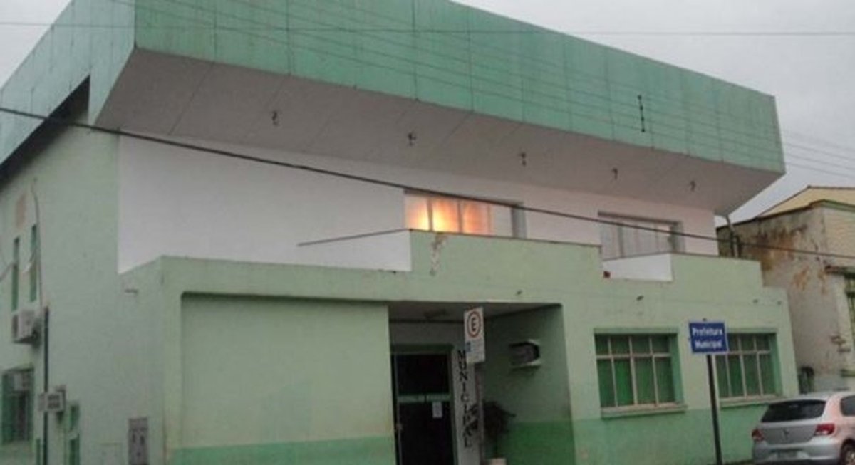 Ministério Público denuncia médico por acumular cargos em três órgãos públicos distintos no Espírito Santo