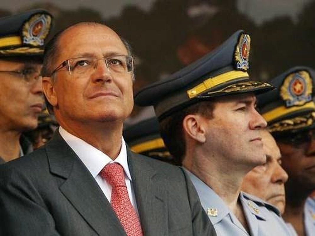 Texto corrigido e atualizado: PEC garante aos oficiais da Polícia Militar de São Paulo liberdade para decidir rumos da segurança pública e  reconhecimento da carreira Jurídica