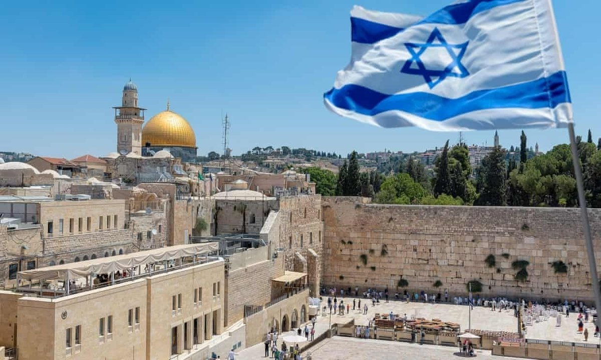 Brasileiros refugiados de guerra entre Israel e Hamas têm direitos garantidos por lei, afirma especialista em Direito Internacional