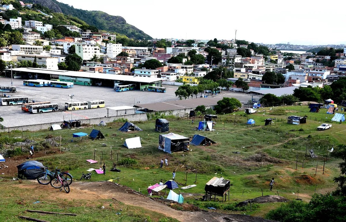 Multa de até R$ 50 mil para quem invadir propriedade pública ou privada em Vitória