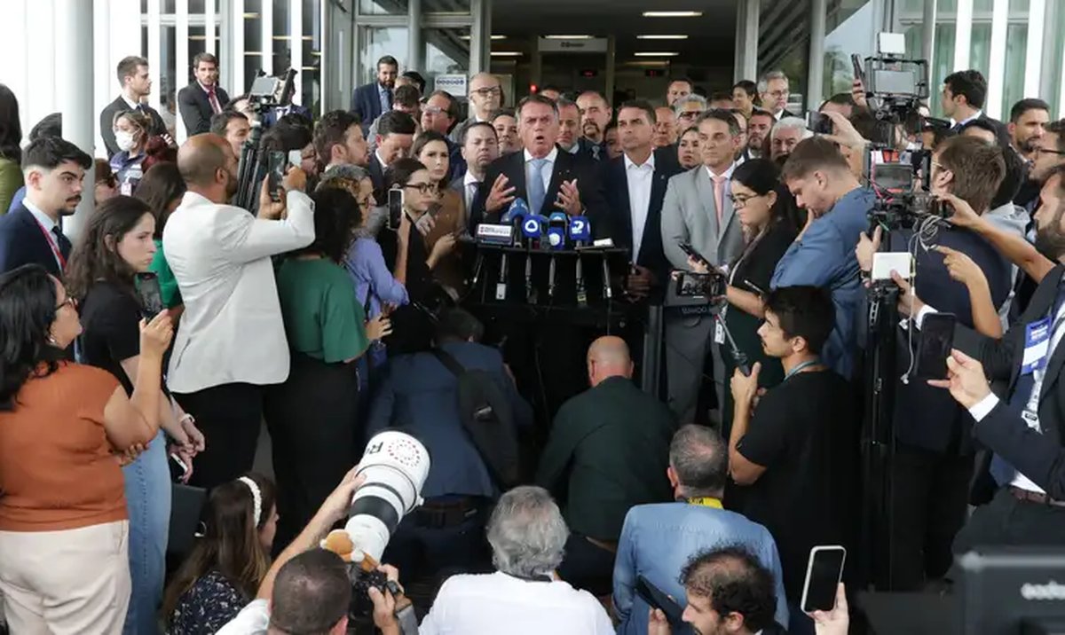 Após virar réu, Bolsonaro nega decreto de golpe de Estado e critica Alexandre de Moraes