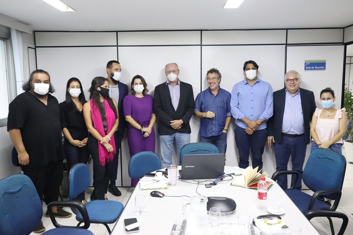 Colombiano que transformou Medellín em cidade segura conhece Programa Estado Presente