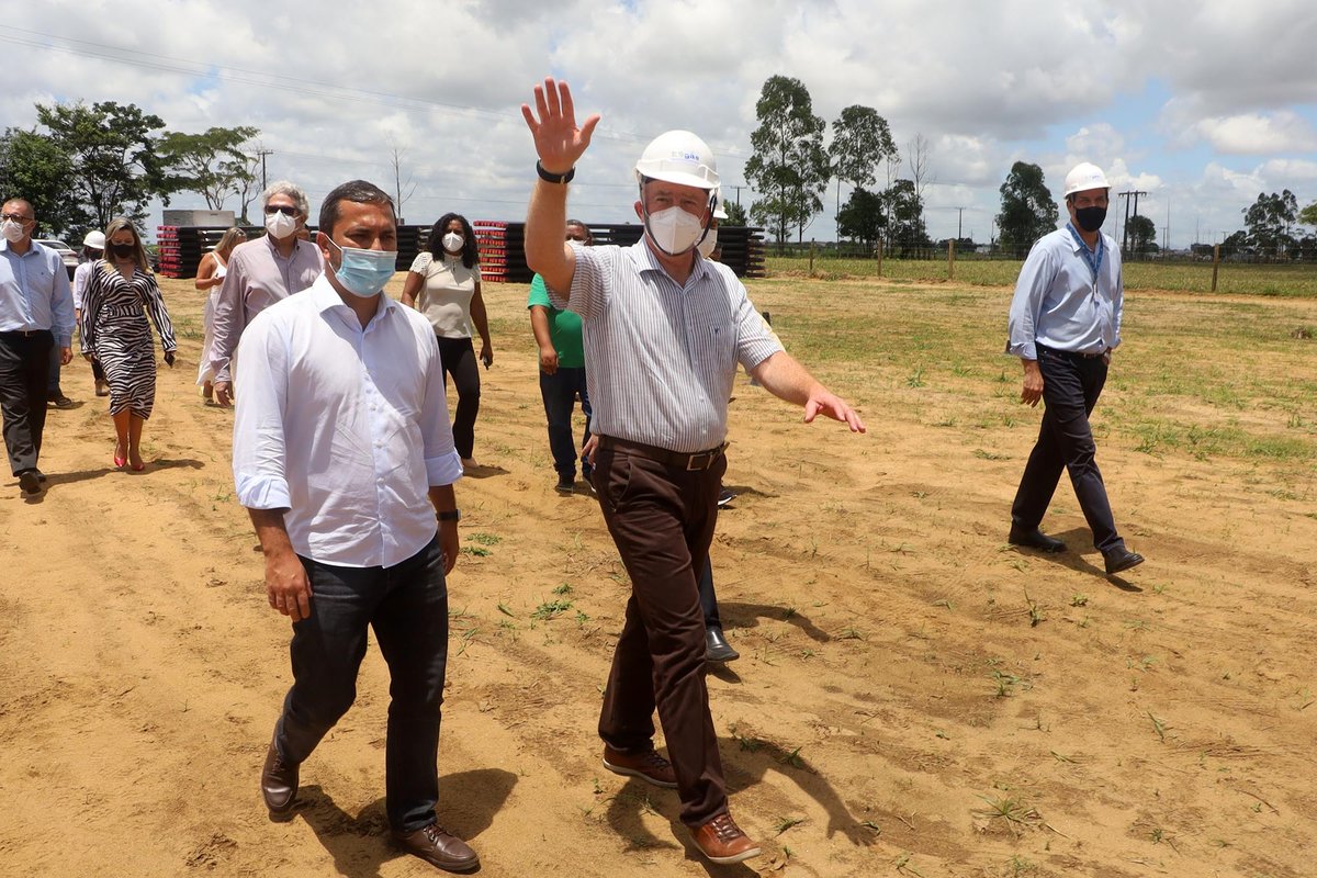 ‘MAIS DO QUE OBRAS, RENATO CASAGRANDE ESTÁ TRAZENDO DESENVOLVIMENTO PARA A REGIÃO', AFIRMA TYAGO HOFFMANN: Governador autoriza reforma e ampliação do Aeroporto Regional de Linhares