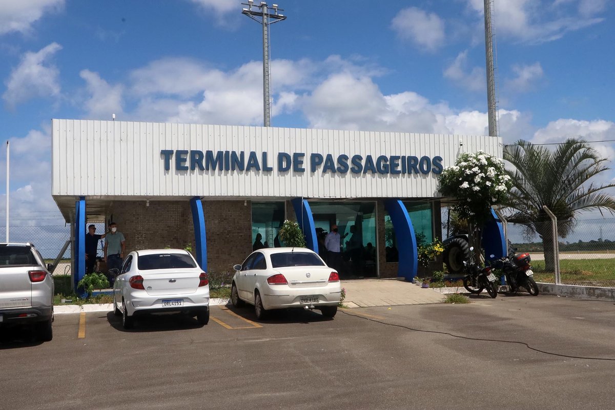 Casagrande inaugura novo Aeroporto de Linhares e prefeito usa redes sociais oficiais para atacar Governo com informações falsas