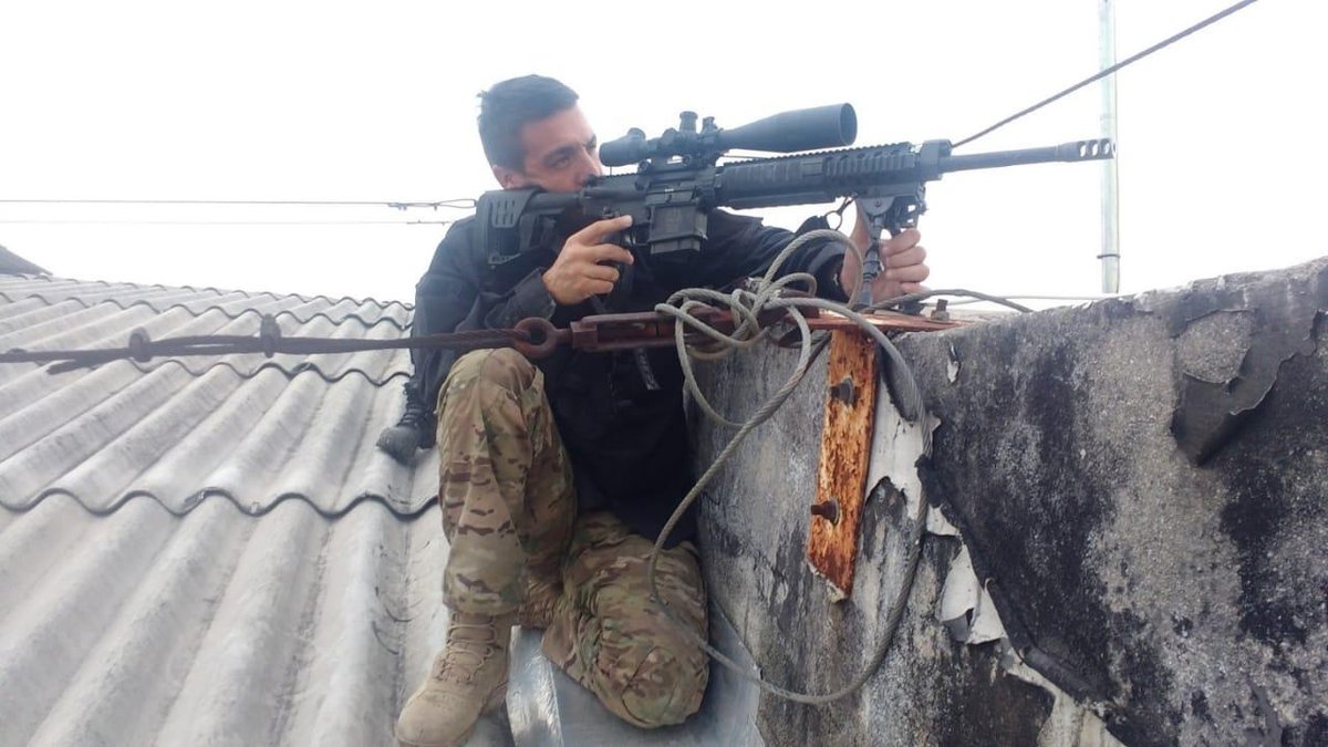 Agente de Polícia do Espírito Santo relata em livro o que é ser um sniper