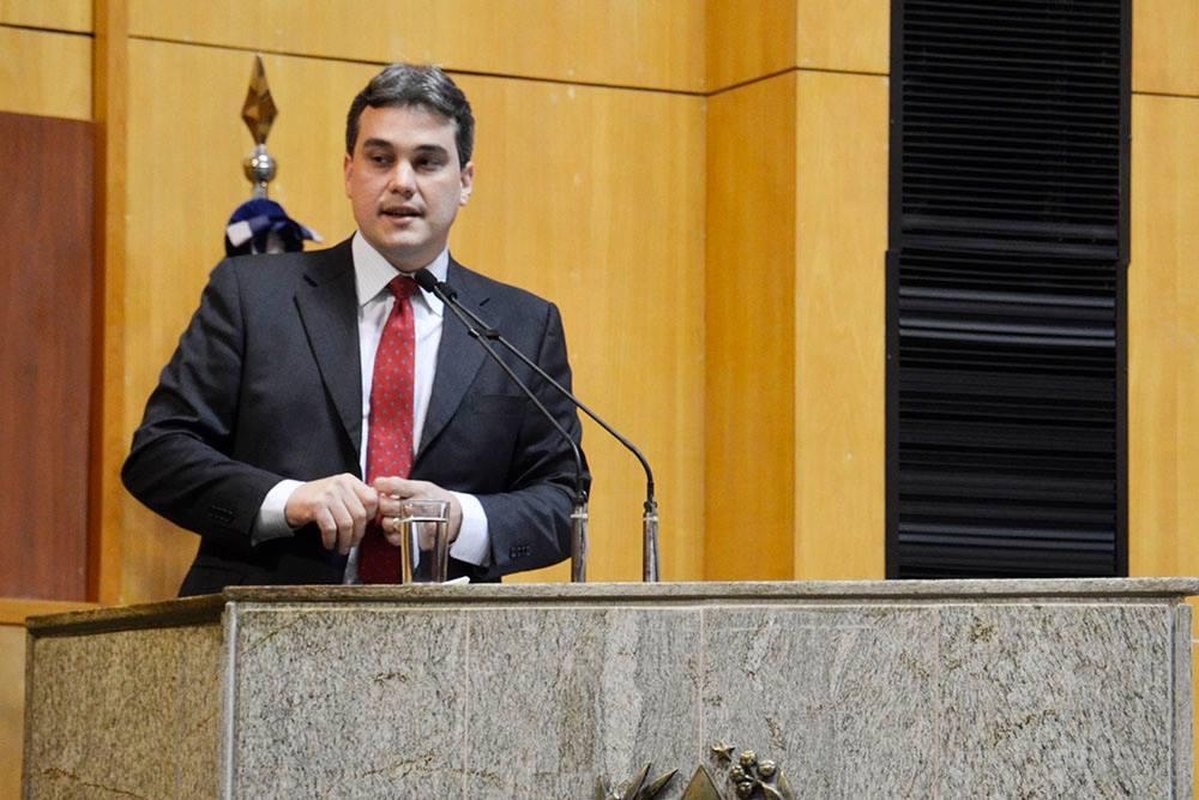 Advogado denuncia perseguição política e defesa de interesses privados na OAB do Espírito Santo