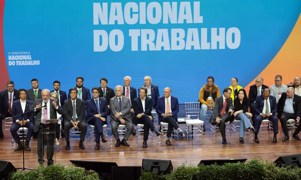 Lula defende fim da escala 6x1 e propõe negociação entre patrões, empregados e governo