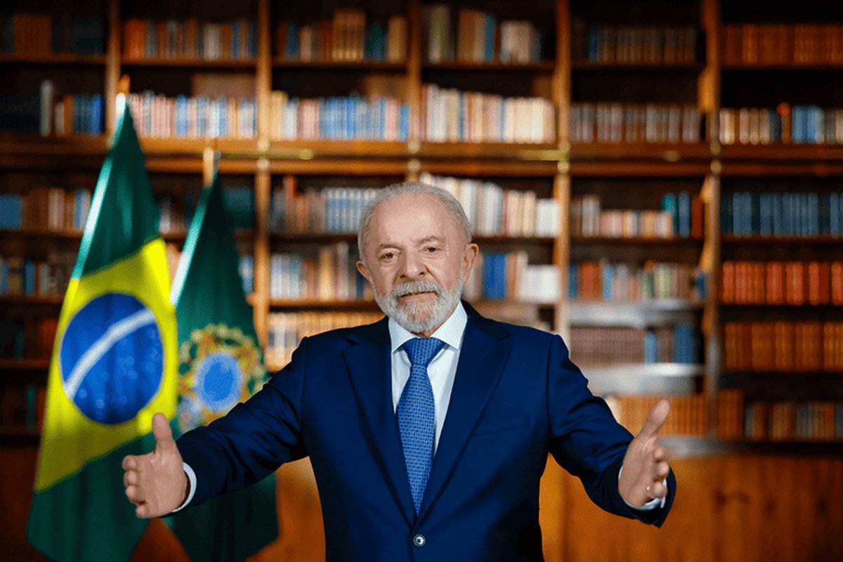 Lula sobe o tom contra EUA, fala em ‘chantagem inaceitável’ de Trump e ataca os ‘traidores da pátria’
