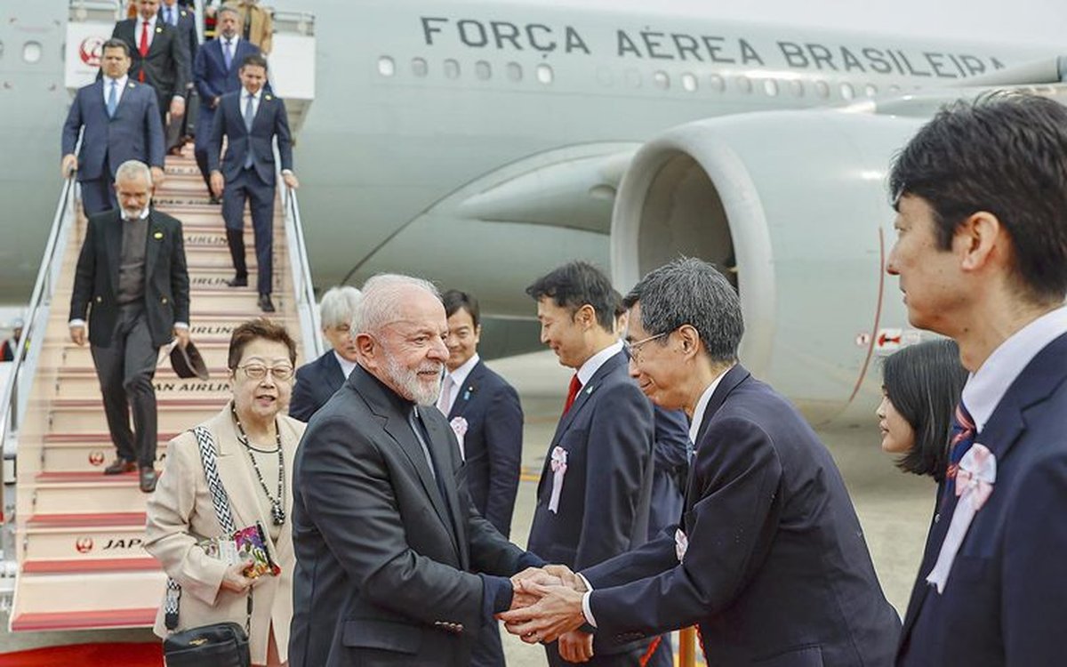 Lula chega ao Japão e celebra 130 anos do Tratado da Amizade