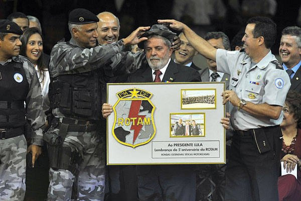 PT estuda criar piso salarial nacional para PMs, bombeiros e policiais civis