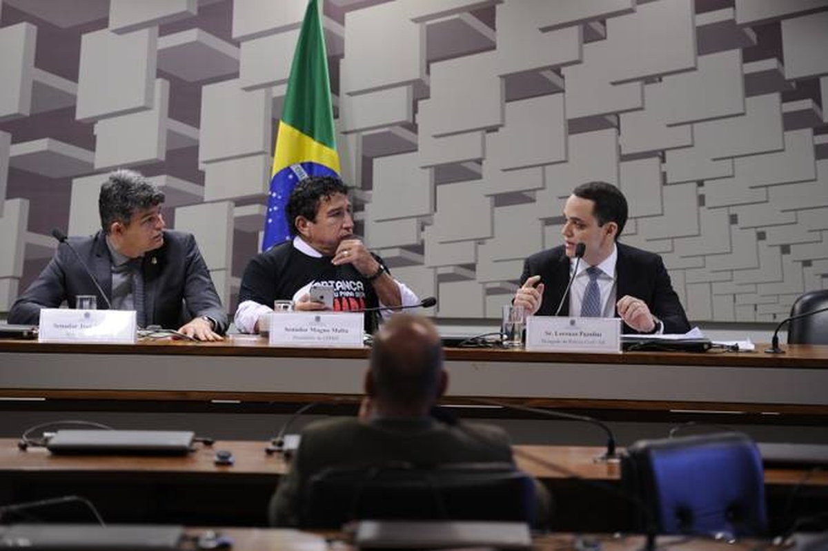 Nomeações na Assembleia Legislativa mostram ligação de Pazolini com Magno Malta