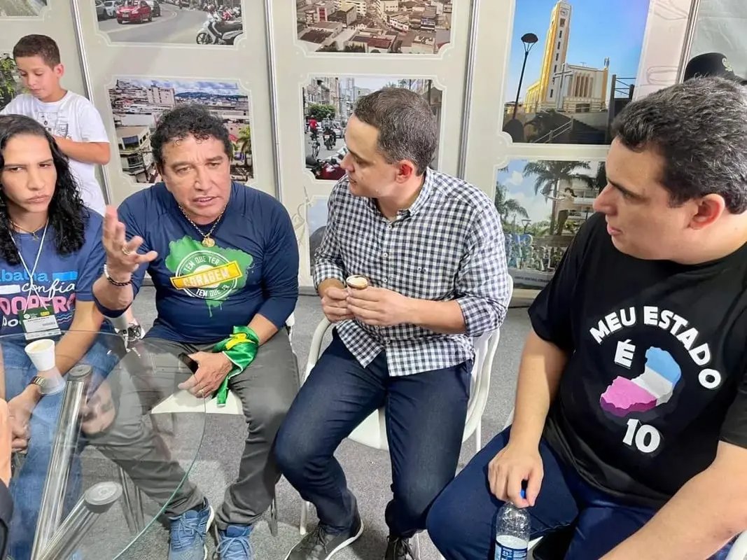 Pazolini ignora partido de Magno Malta e tem propaganda no rádio suspensa pela Justiça Eleitoral